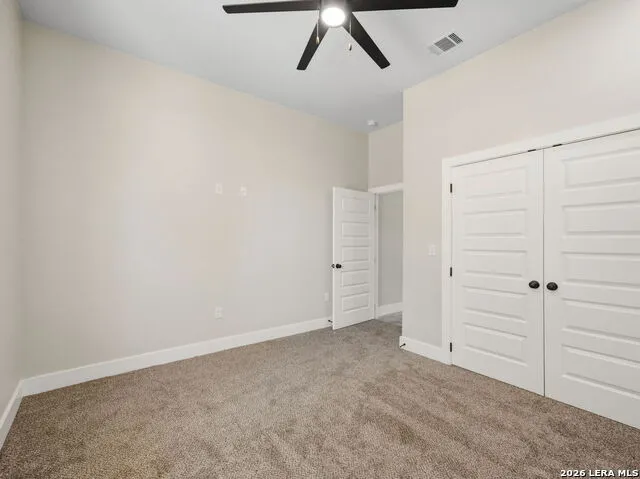 117 W SHORT MEADOW DR Lytle, TX 78052