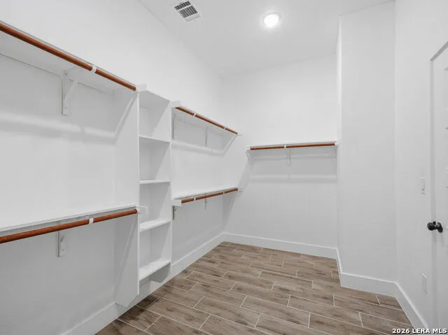 117 W SHORT MEADOW DR Lytle, TX 78052