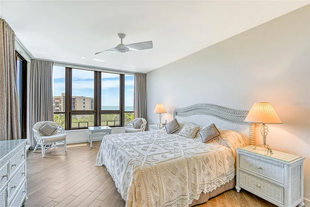 1211 GULF OF MEXICO DRIVE #302 Longboat Key, FL 34228