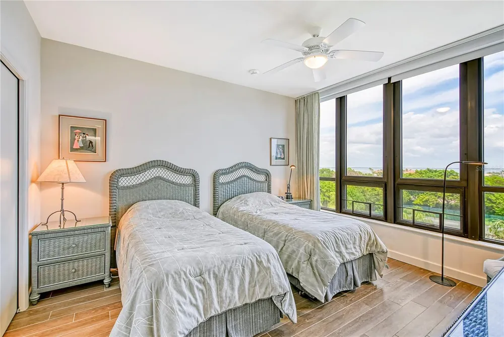 1211 GULF OF MEXICO DRIVE #302 Longboat Key, FL 34228