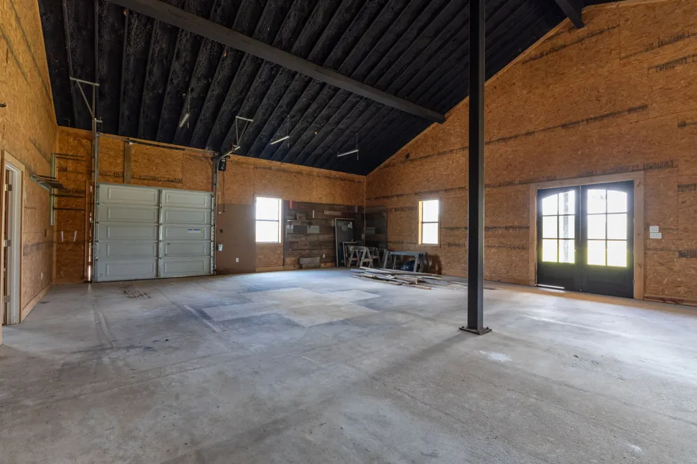 1215 Private Road 7039 Lexington, TX 78947