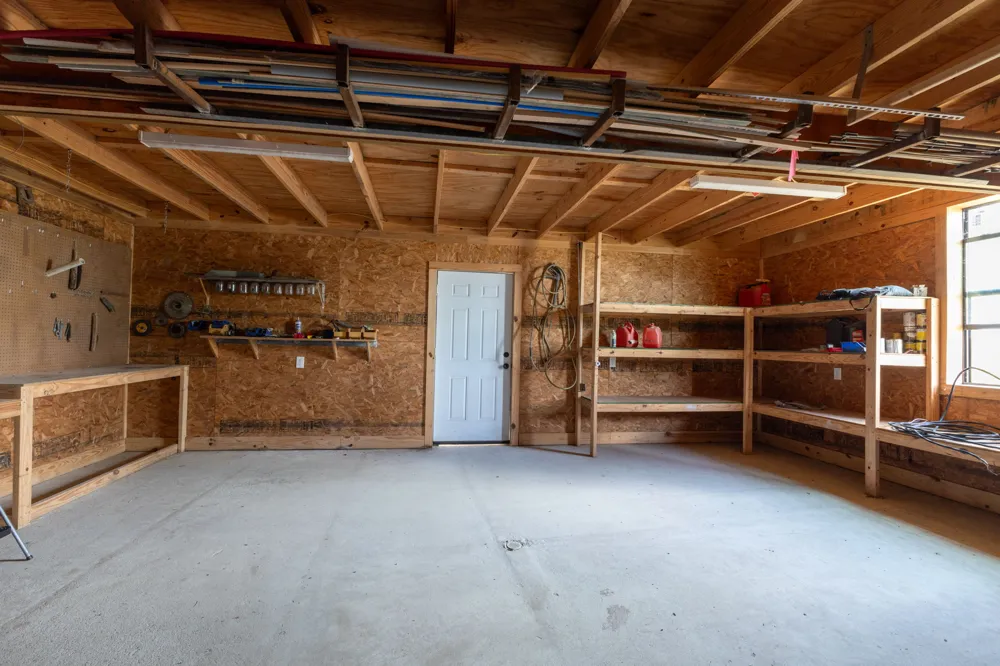 1215 Private Road 7039 Lexington, TX 78947