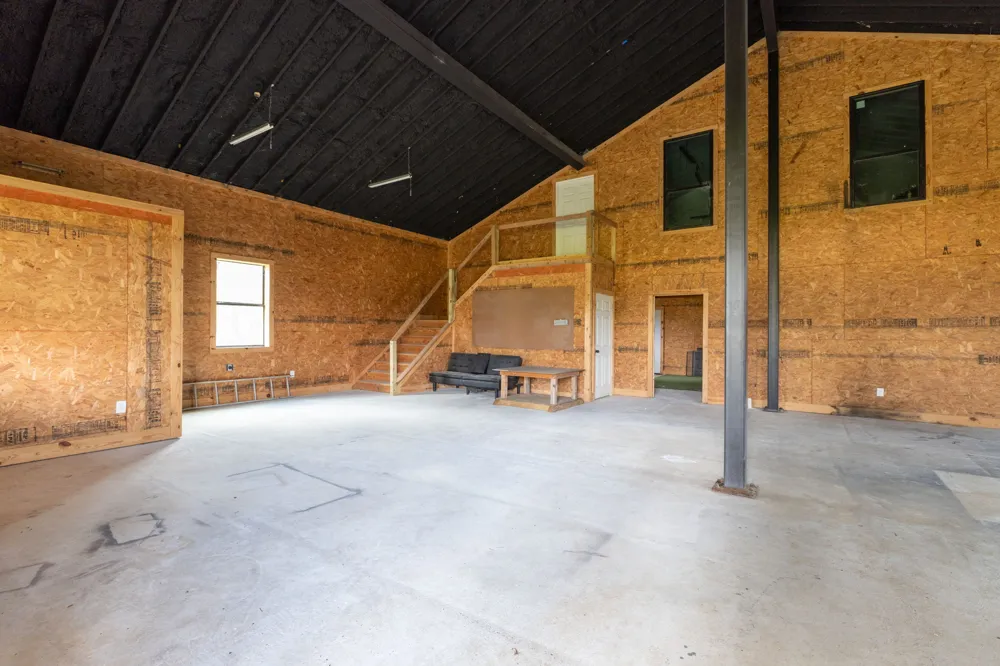 1215 Private Road 7039 Lexington, TX 78947