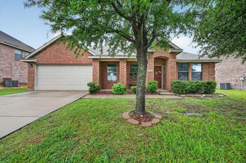 5640 Lincolnwood Drive