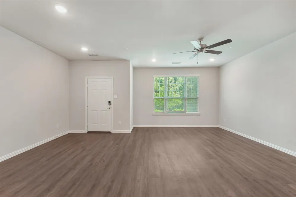 1274 Alamo Drive Lewisville, TX 75077