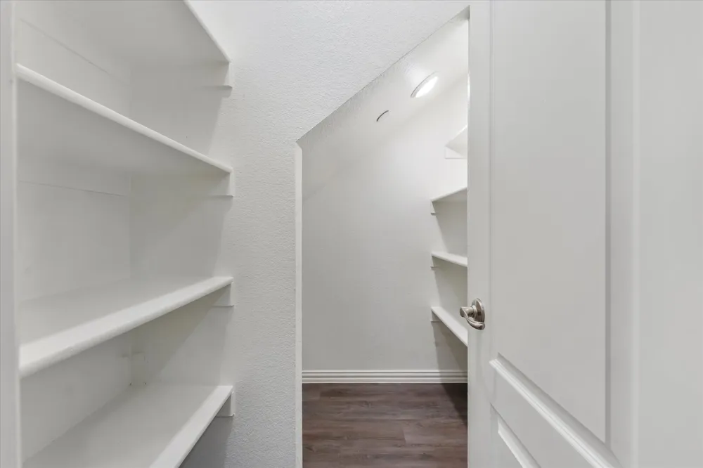 1274 Alamo Drive Lewisville, TX 75077