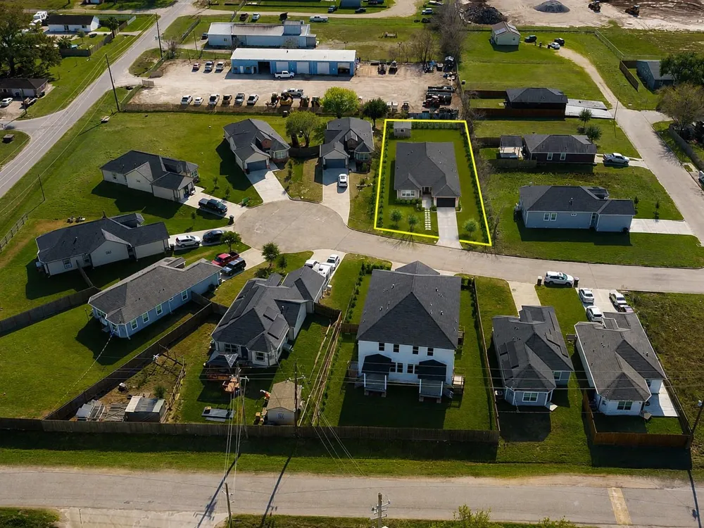 3 Donna Court Brookshire, TX 77423