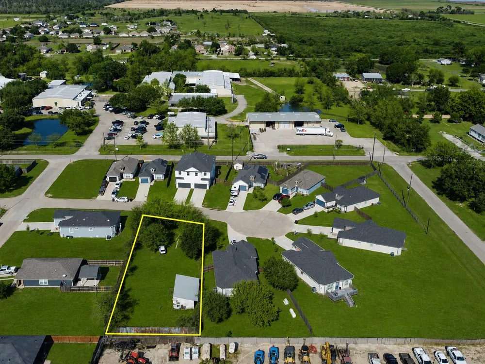 3 Donna Court Brookshire, TX 77423