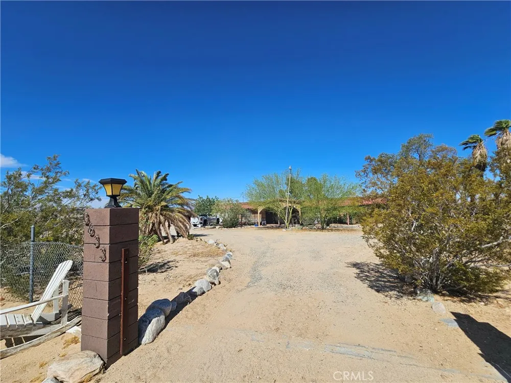 3633 Bluegrass 29 Palms, CA 92277