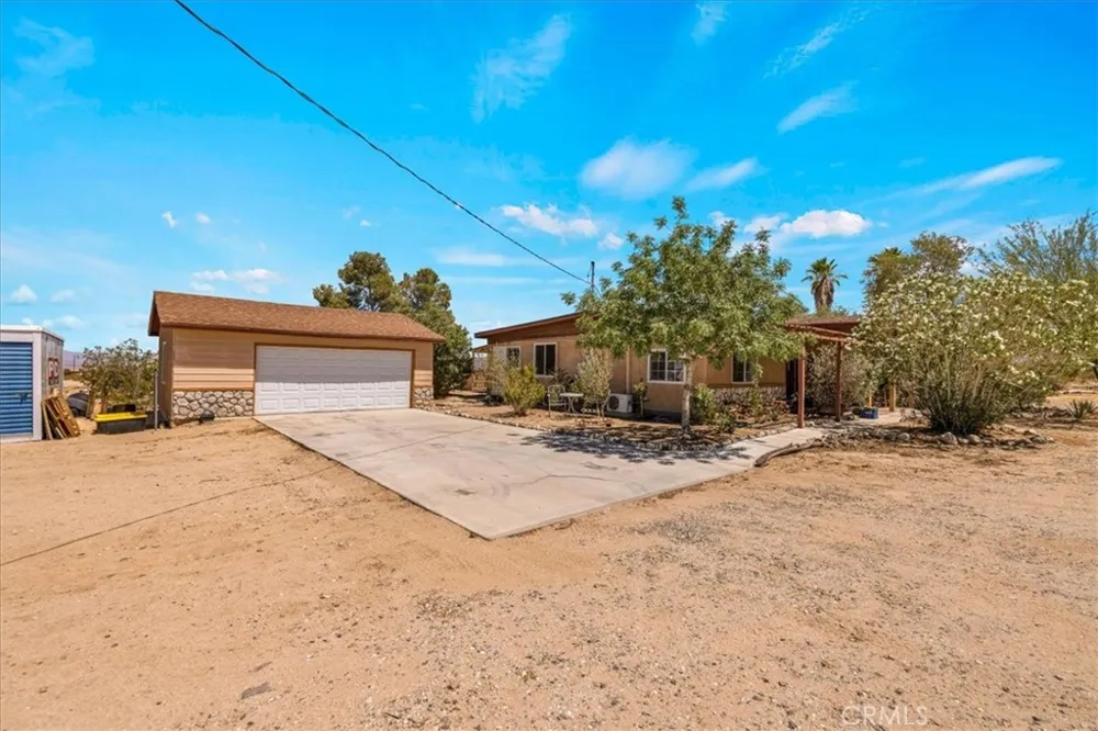 3633 Bluegrass 29 Palms, CA 92277