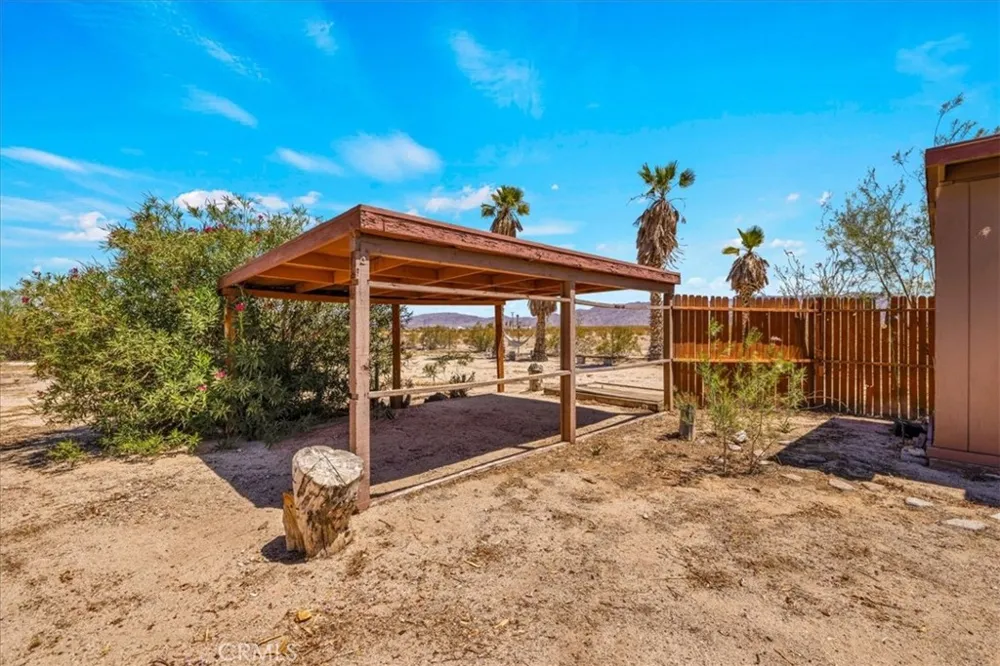 3633 Bluegrass 29 Palms, CA 92277