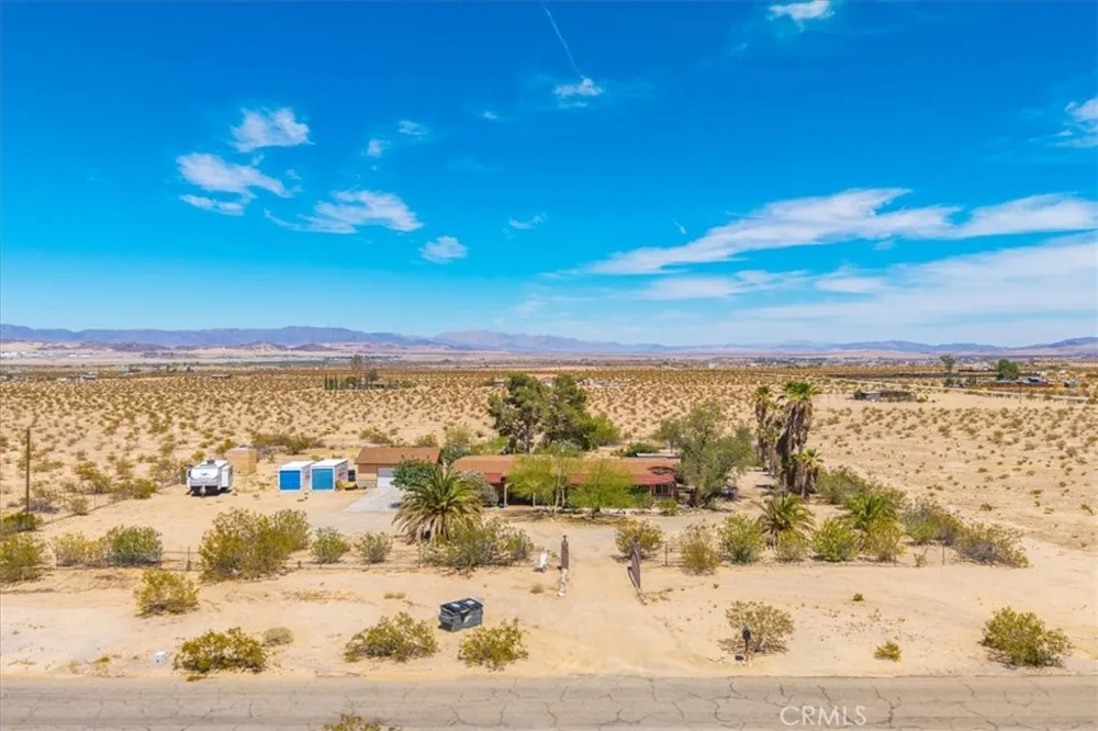 3633 Bluegrass 29 Palms, CA 92277