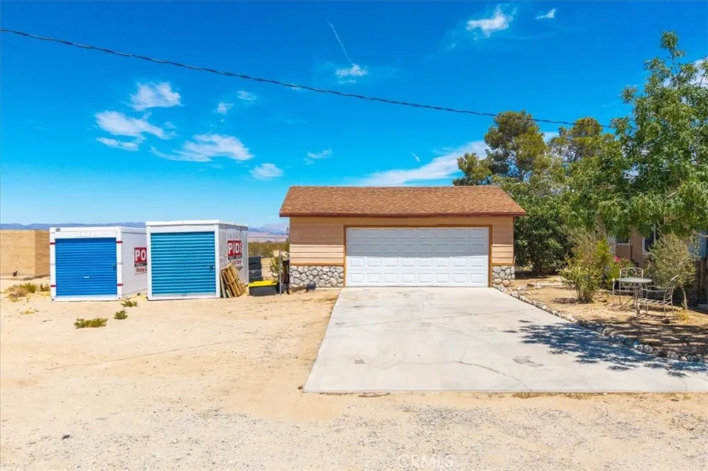 3633 Bluegrass 29 Palms, CA 92277