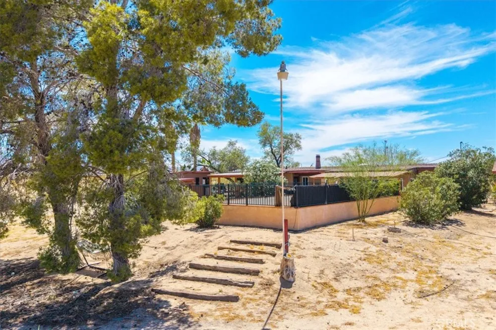 3633 Bluegrass 29 Palms, CA 92277