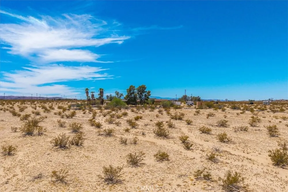 3633 Bluegrass 29 Palms, CA 92277