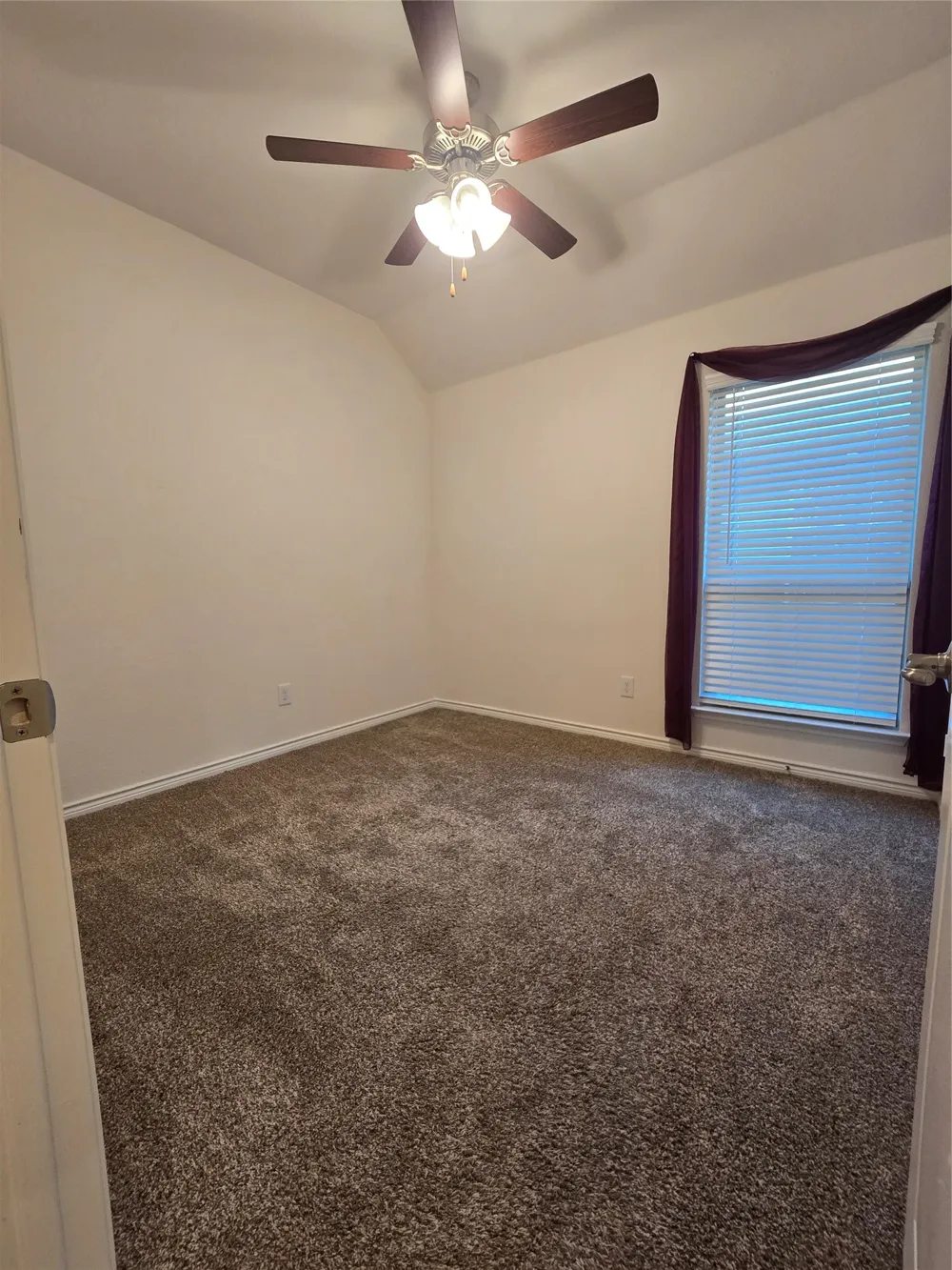 126 Redding Lane Red Oak, TX 75154