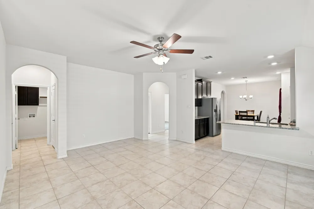 126 Redding Lane Red Oak, TX 75154