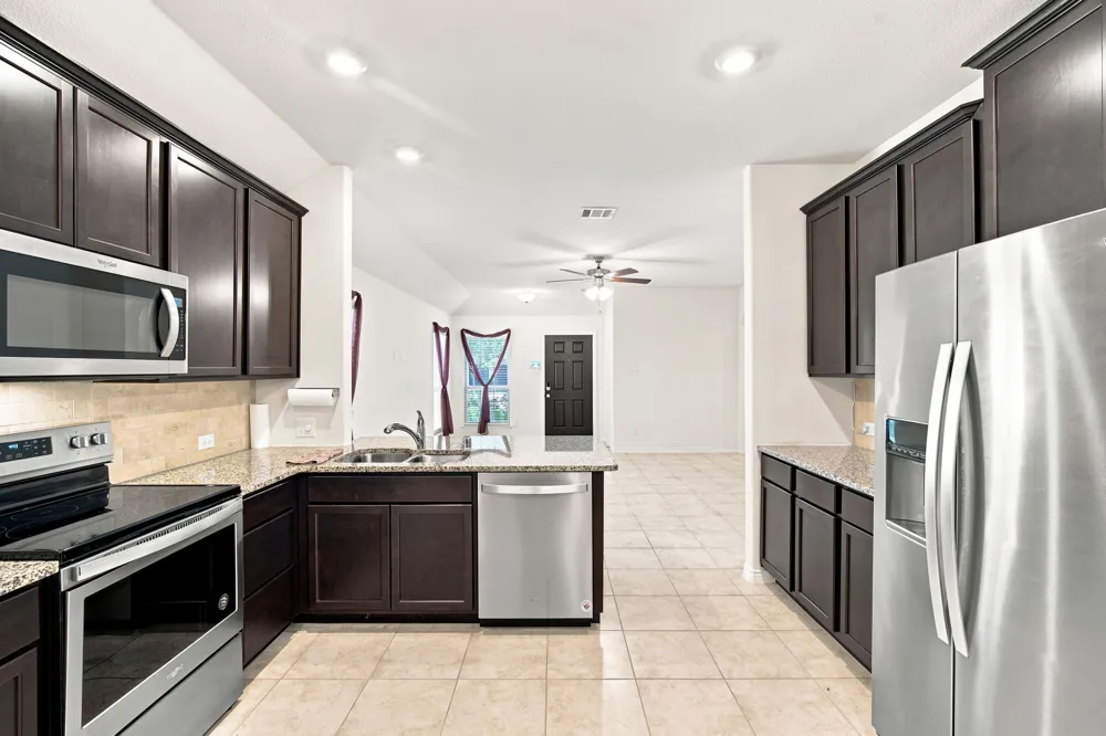 126 Redding Lane Red Oak, TX 75154
