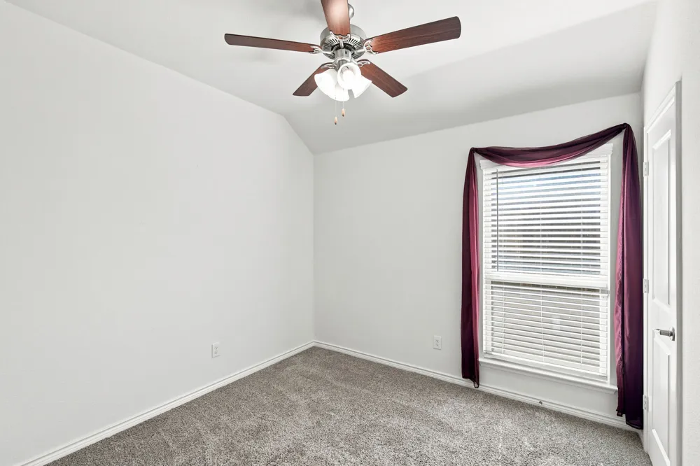 126 Redding Lane Red Oak, TX 75154