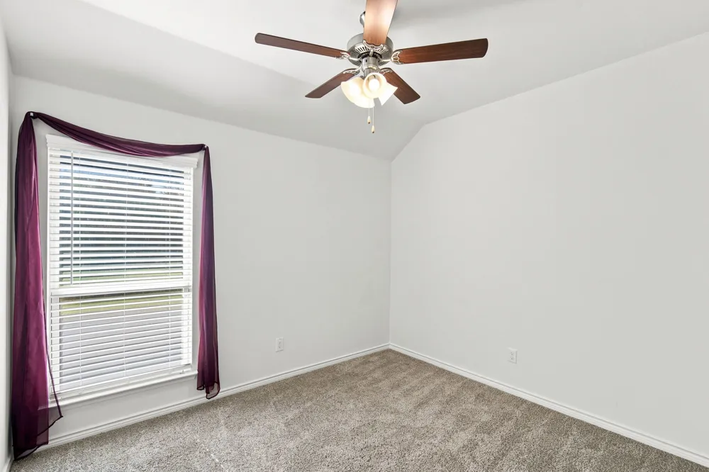 126 Redding Lane Red Oak, TX 75154