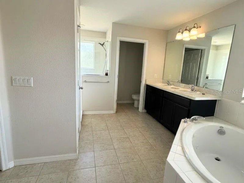 1010 ATLANTIC AVENUE Fruitland Park, FL 34731
