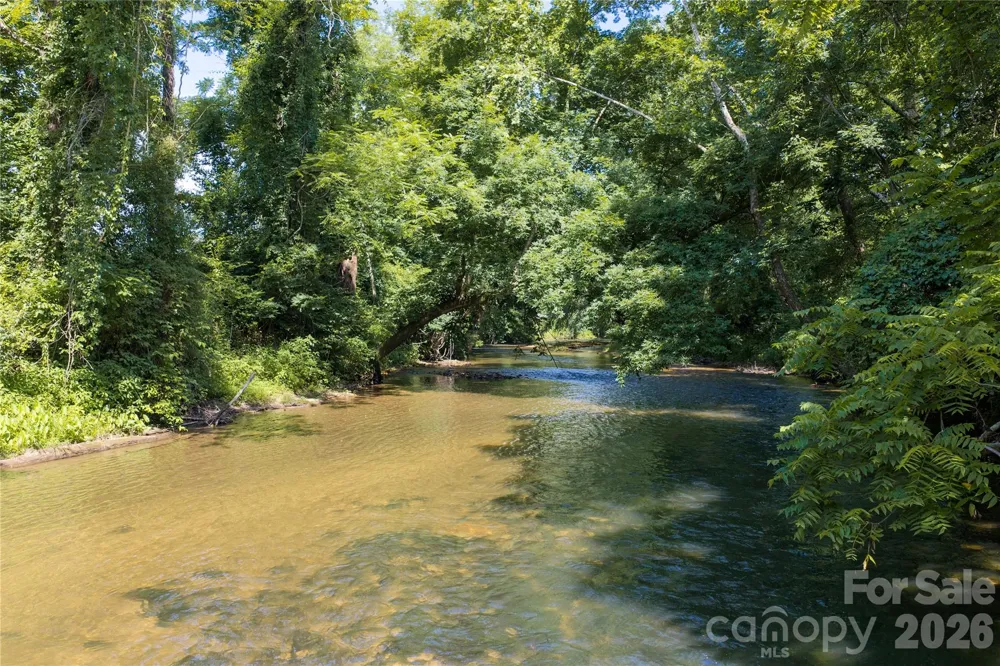 10 Old Turnpike Road Mills River, NC 28759