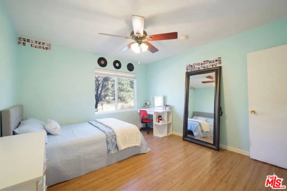 5532 Ocean View Boulevard La Canada Flintridge, CA 91011