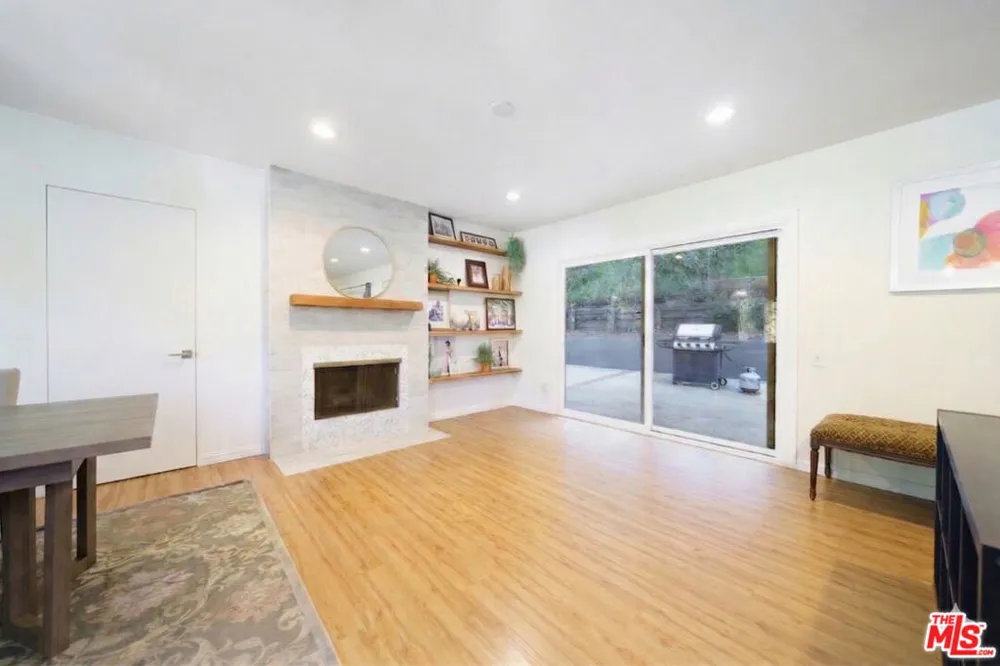 5532 Ocean View Boulevard La Canada Flintridge, CA 91011