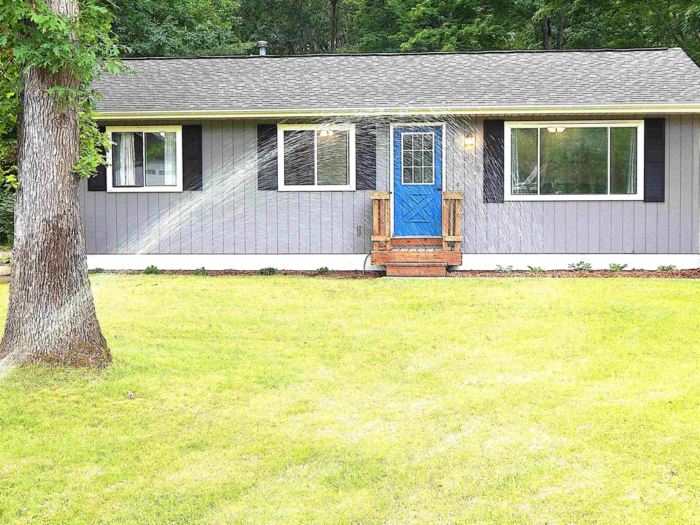1492 Innwood North Green Lake Township, MI 49643