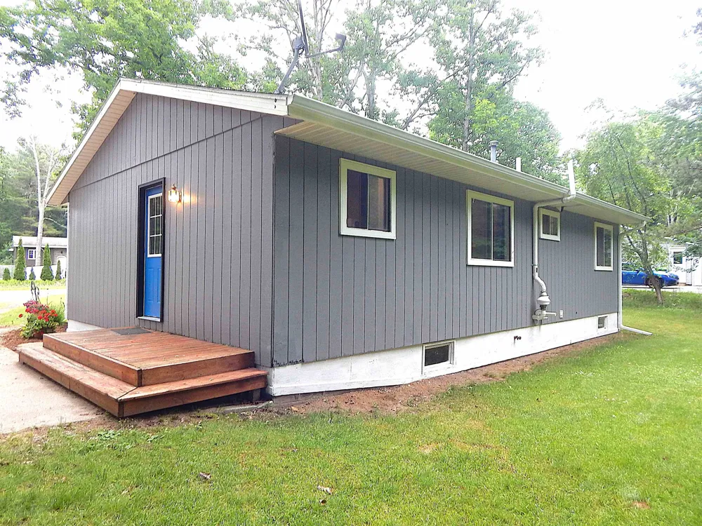 1492 Innwood North Green Lake Township, MI 49643
