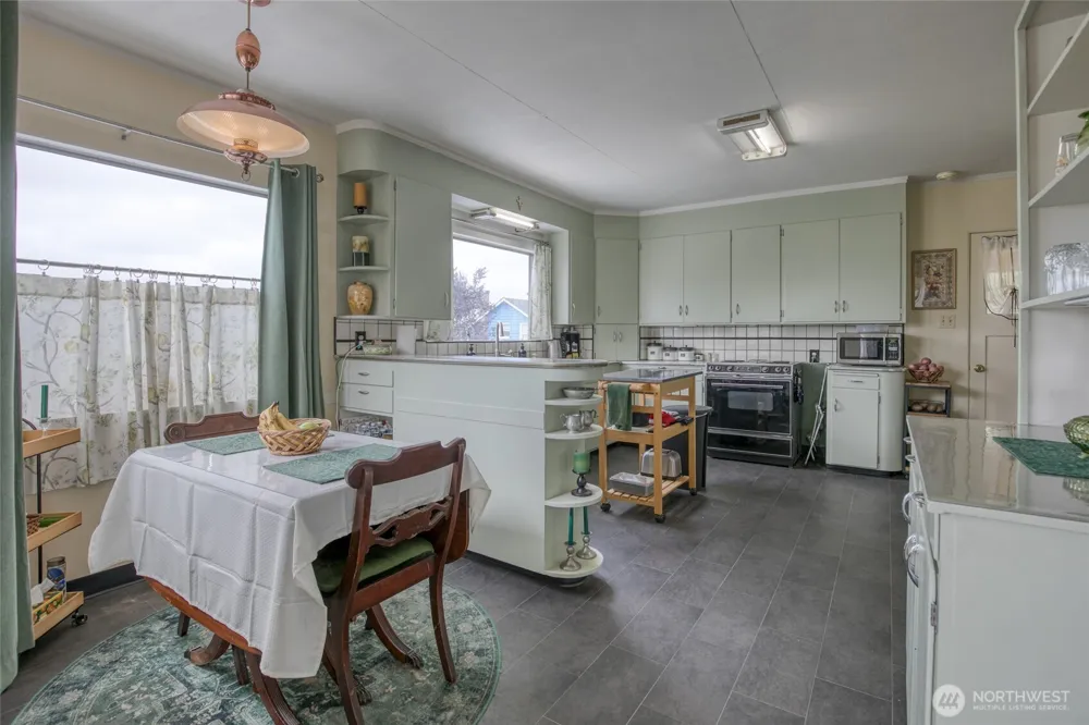 911 Thornton Street Aberdeen, WA 98520