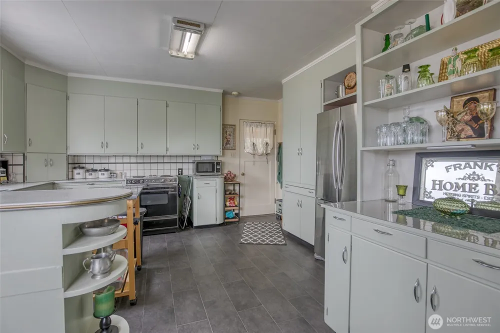 911 Thornton Street Aberdeen, WA 98520