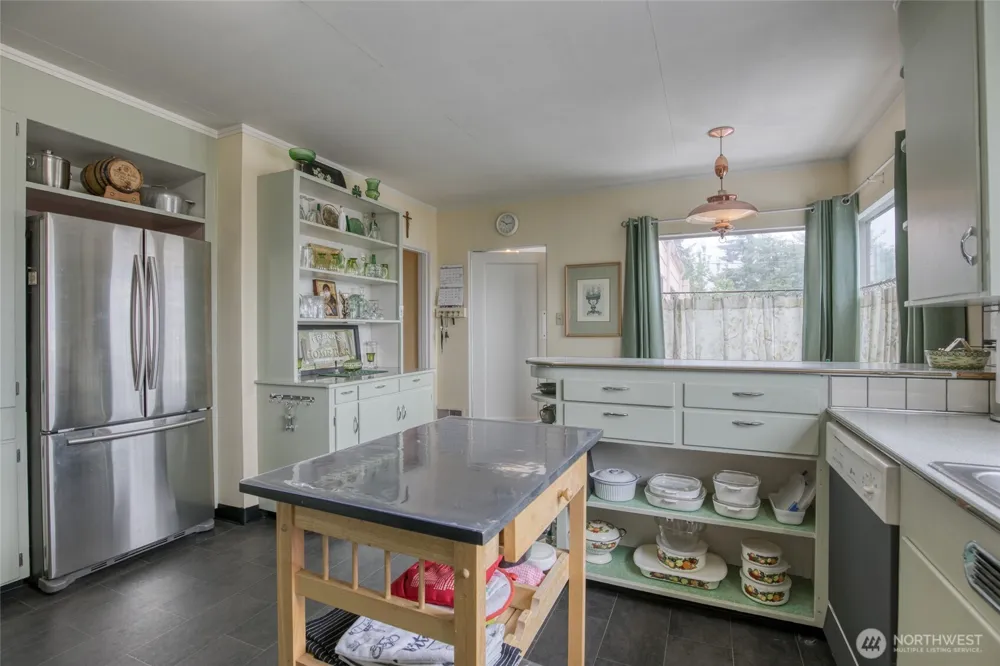 911 Thornton Street Aberdeen, WA 98520