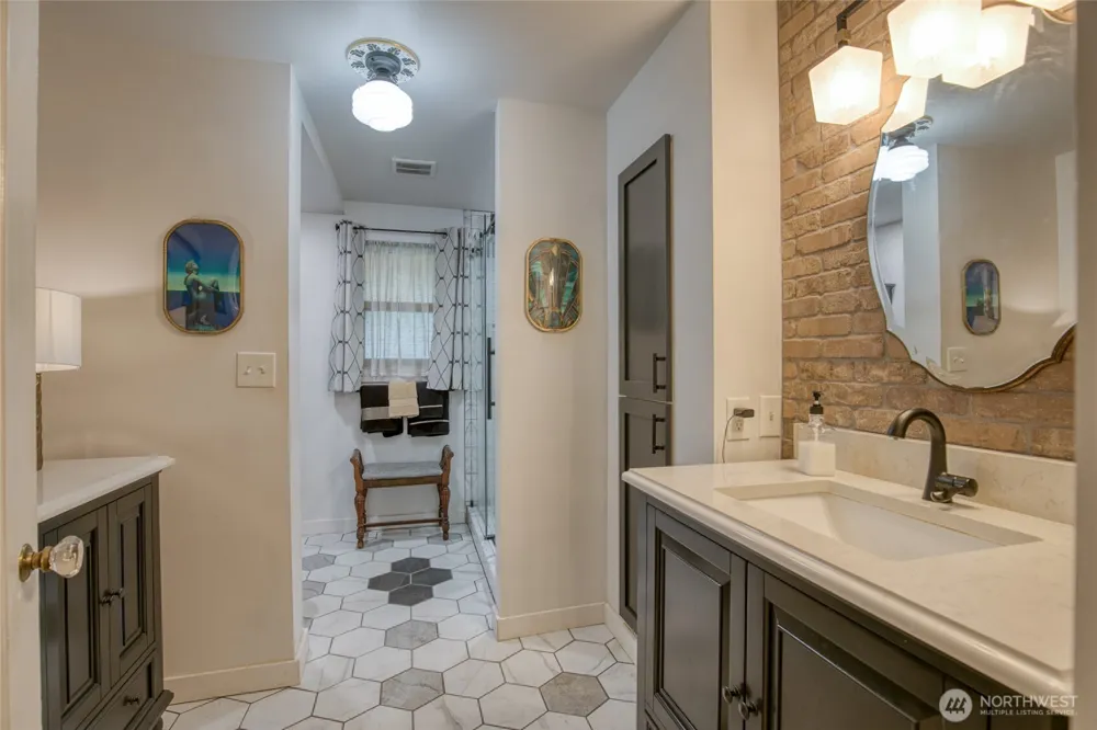 911 Thornton Street Aberdeen, WA 98520