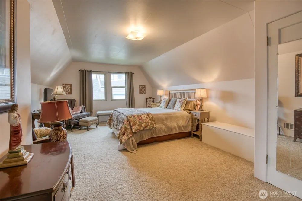 911 Thornton Street Aberdeen, WA 98520