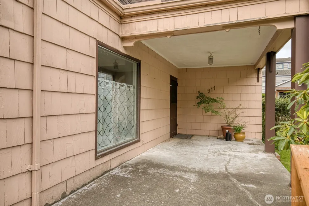 911 Thornton Street Aberdeen, WA 98520