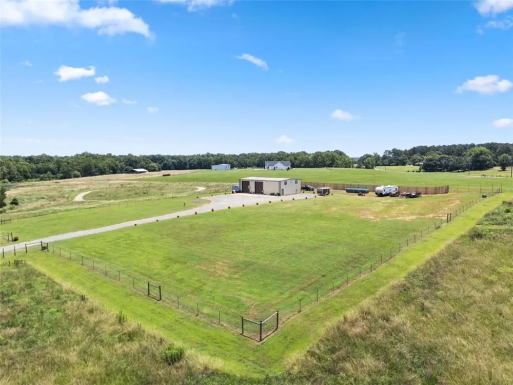 196 Adams Duncan Road Hull, GA 30646