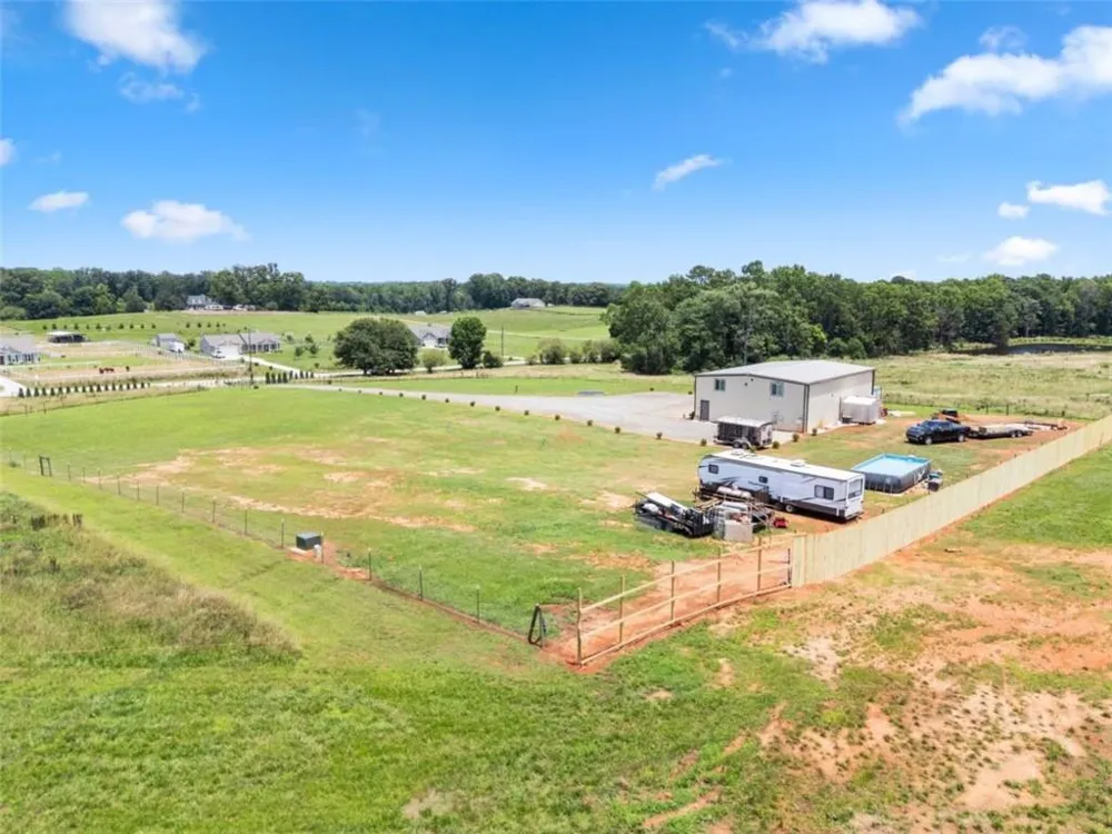196 Adams Duncan Road Hull, GA 30646
