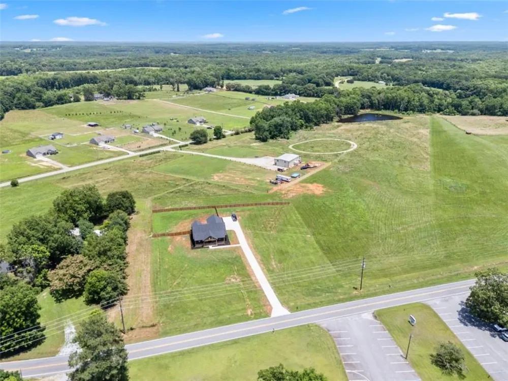196 Adams Duncan Road Hull, GA 30646