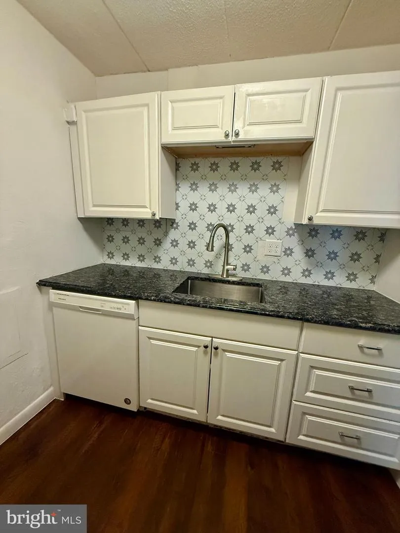 21 DOUGHERTY BOULEVARD #V-3 Glen Mills, PA 19342