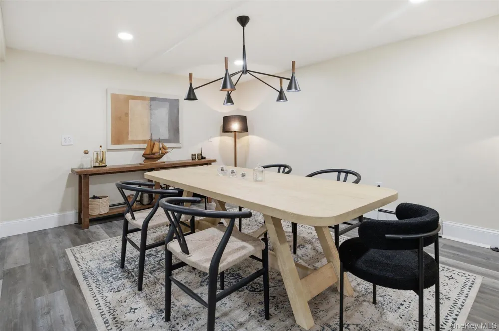 1A Gerald Lane Hampton Bays, NY 11946