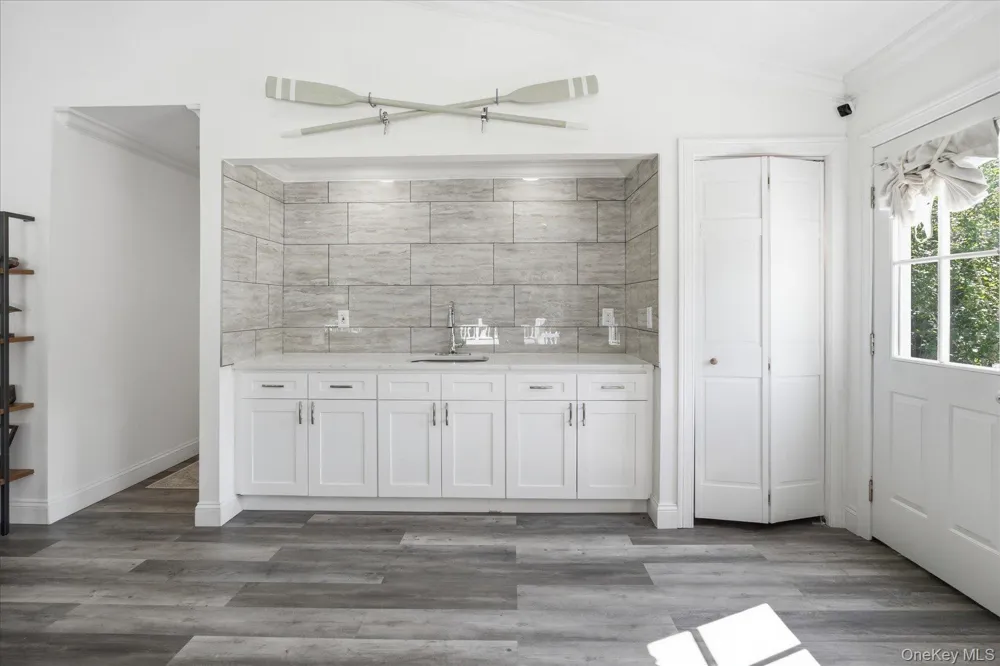 1A Gerald Lane Hampton Bays, NY 11946