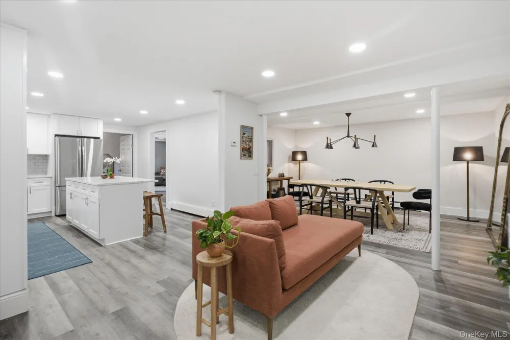 1A Gerald Lane Hampton Bays, NY 11946