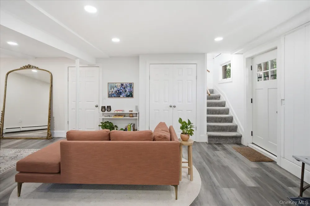 1A Gerald Lane Hampton Bays, NY 11946