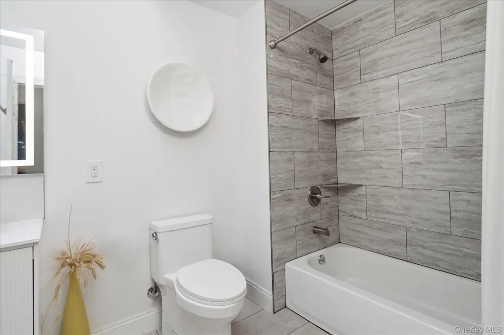 1A Gerald Lane Hampton Bays, NY 11946