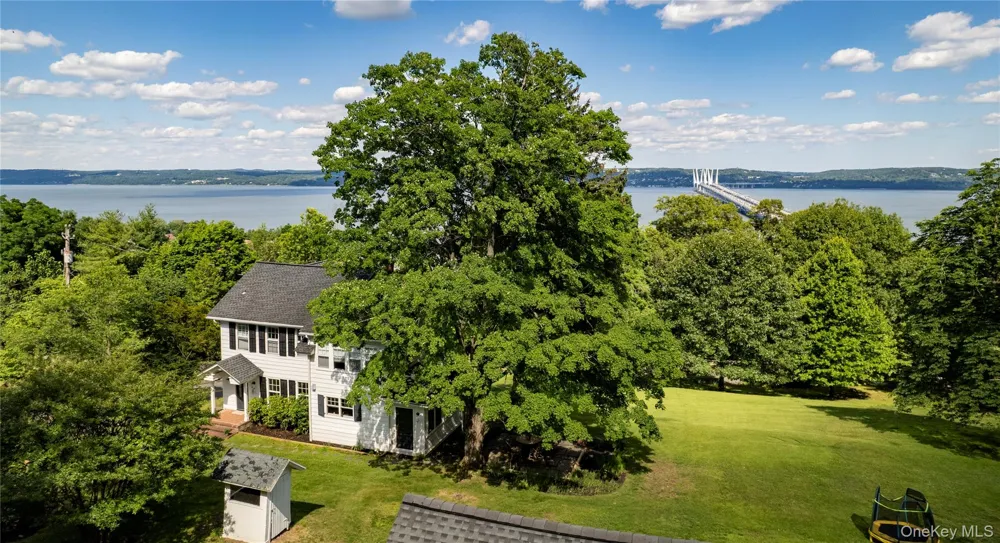 34 Old Mountain Road Nyack, NY 10960
