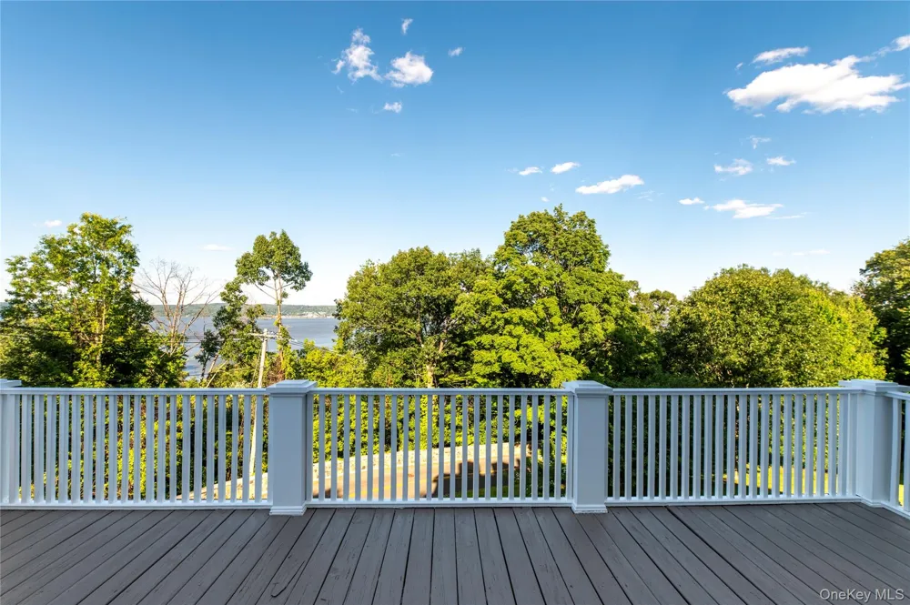34 Old Mountain Road Nyack, NY 10960