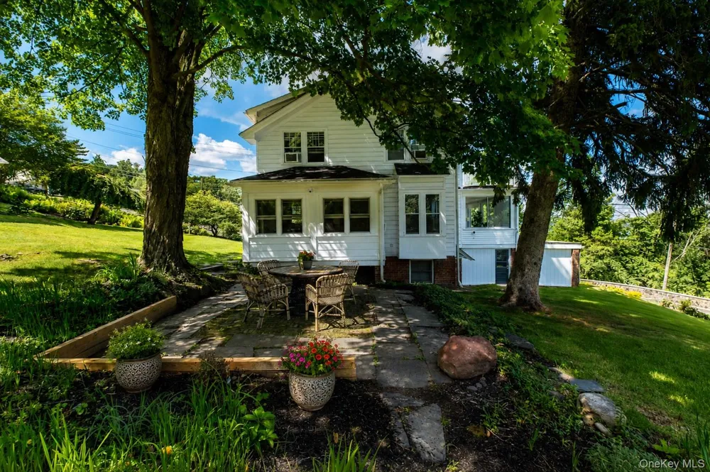 34 Old Mountain Road Nyack, NY 10960