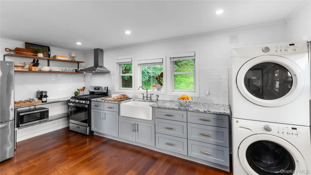 34 Old Mountain Road Nyack, NY 10960