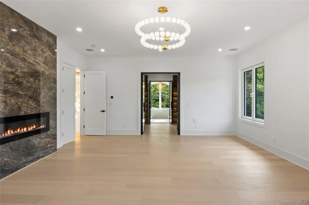 5 Somner Drive Dix Hills, NY 11746